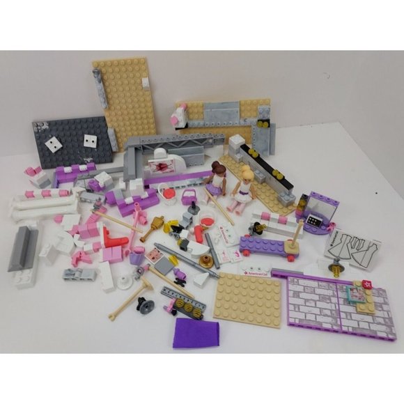 American Girl Mega Construx Isabelle's Ballet Recital Set - Picture 1 of 16